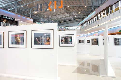 จุด Photography Exhibition | By Kamol Phaosavasdi