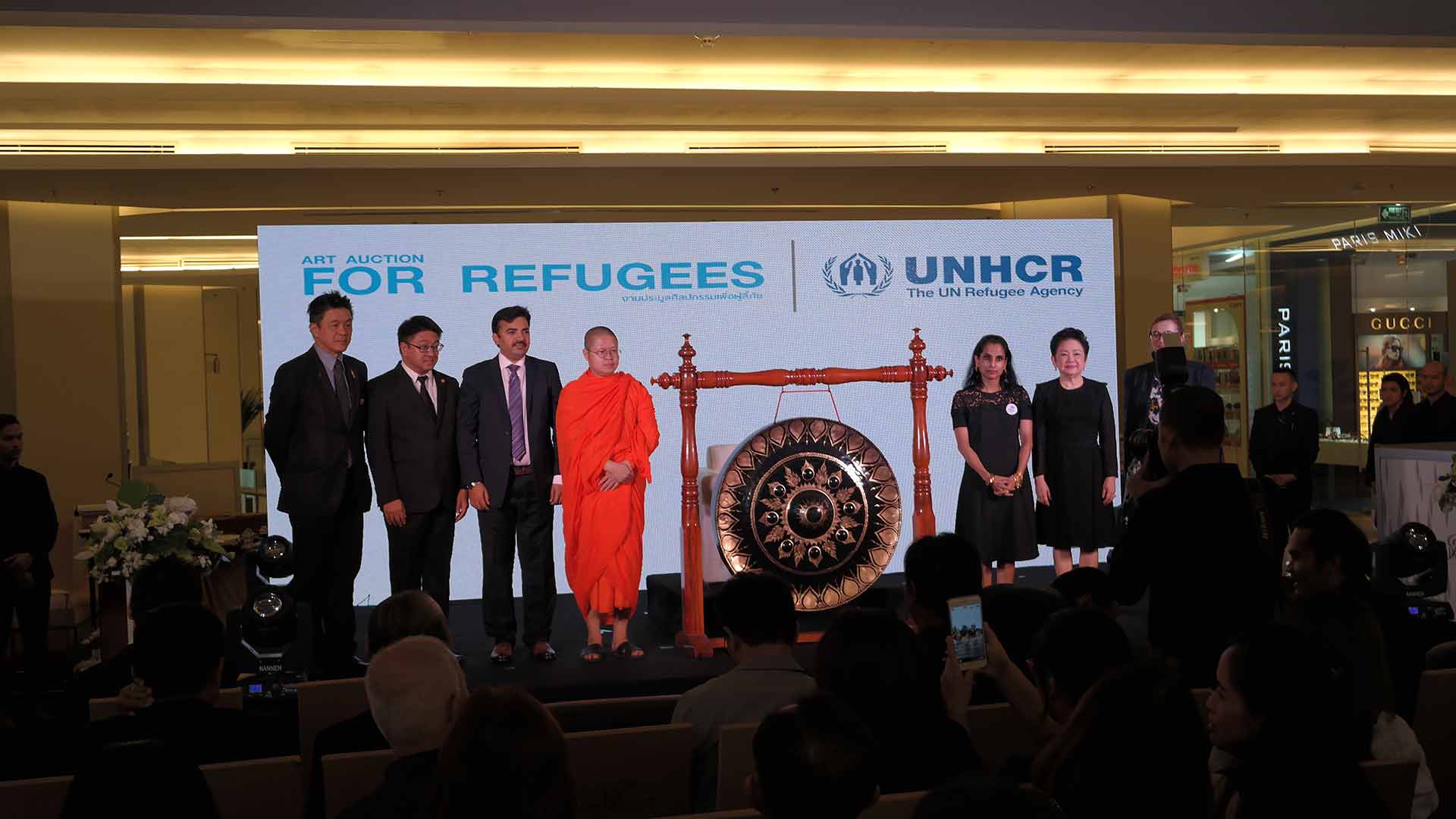 Exhibition Art Auction for Refugees by UNHCR and Venerable Vudhijaya Vajiramedhi | นิทรรศการ งานประมูลศิลปกรรมเพื่อผู้ลี้ภัย โดย สำนักงานข้าหลวงใหญ่ผู้ลี้ภัยแห่งสหประชาชาติร่วมกับท่าน ว.วชิรเมธี