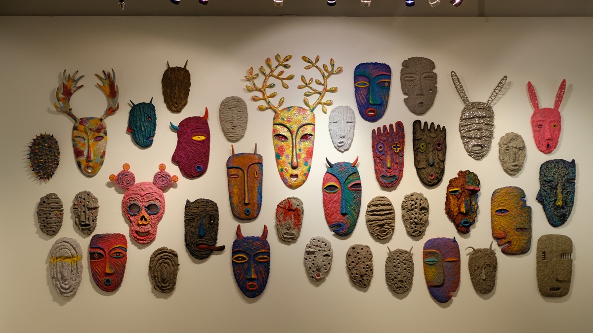 100 Masks by Opas Chotiphantawanon | โอภาส โชติพันธวานนท์ on May 4 - 28, 2017 at People's Gallery, Bangkok Art and Culture Centre.