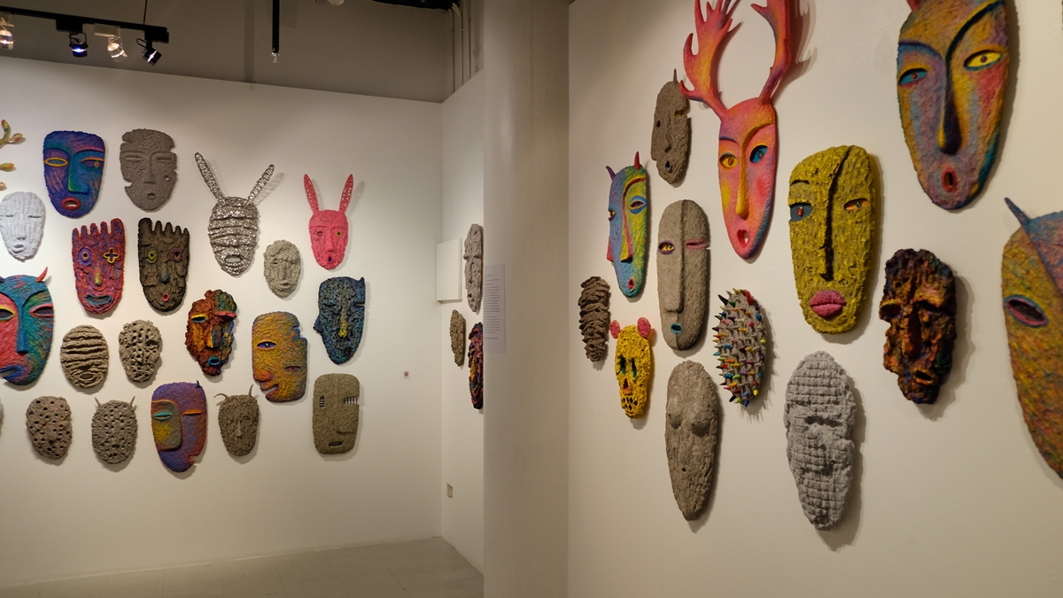 100 Masks by Opas Chotiphantawanon | โอภาส โชติพันธวานนท์ on May 4 - 28, 2017 at People's Gallery, Bangkok Art and Culture Centre.