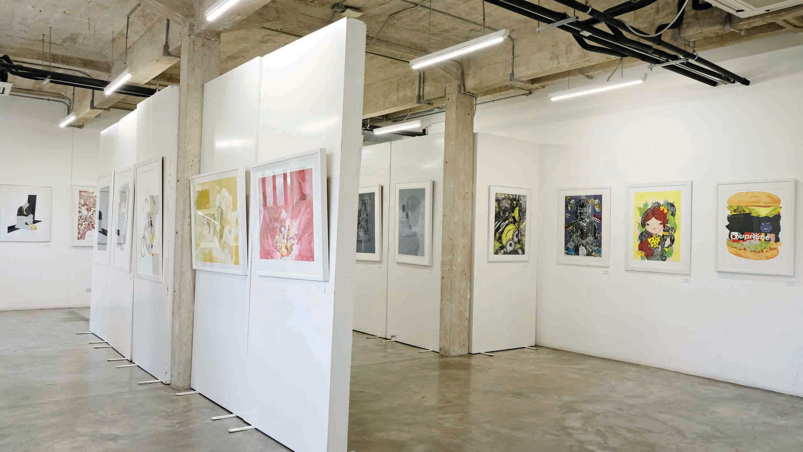 LOOKING 7 By Printmaking of Faculty of Fine Art Bunditpatanasilpa Institute (คณาจารย์และนักศึกษาสาขาวิชาภาพพิมพ์ คณะศิลปวิจิตร สถาบันบัณฑิตพัฒนศิลป์)