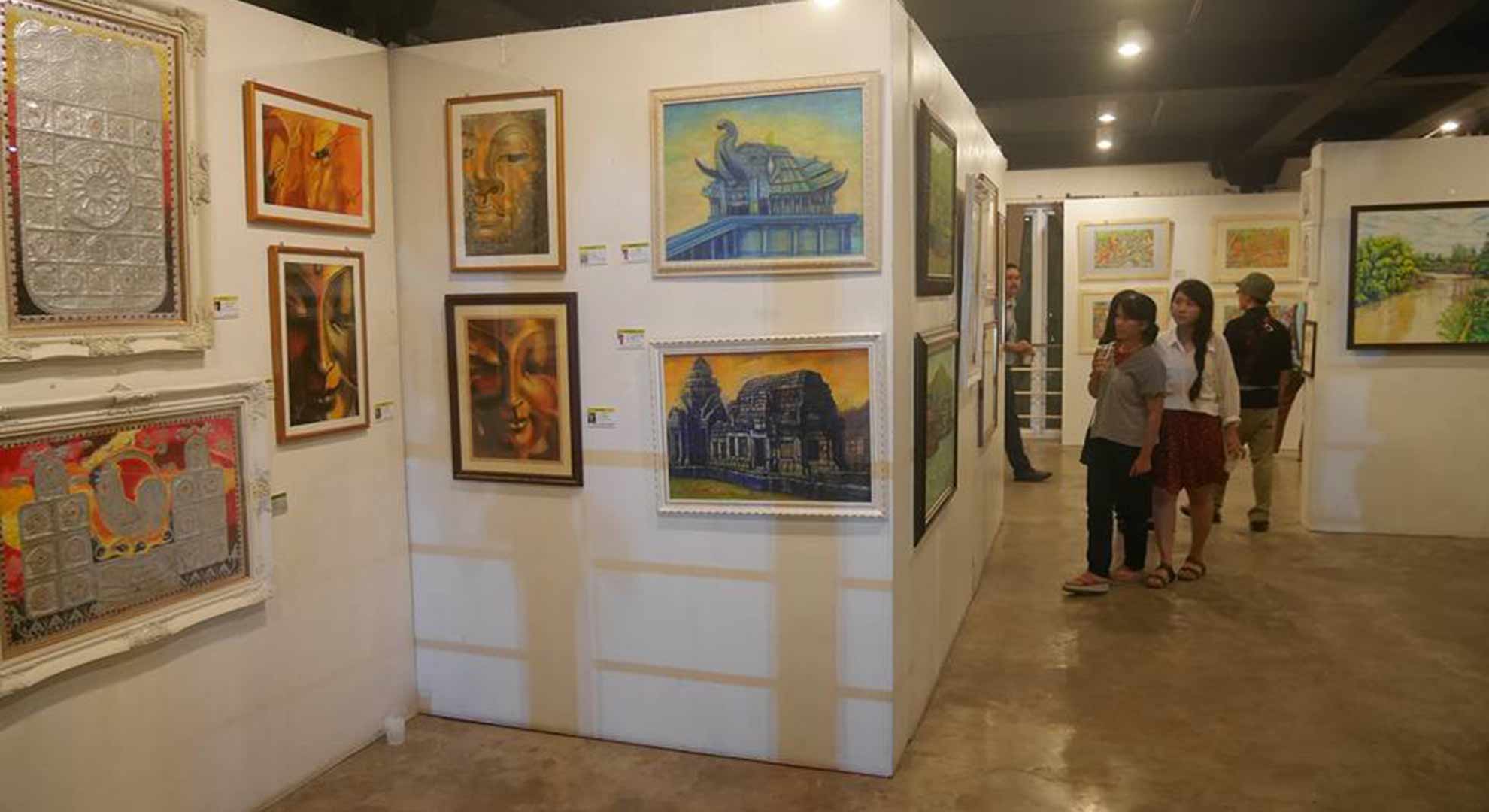 TonTann ArtSpace and Gallery หอศิลป์ต้นตาล