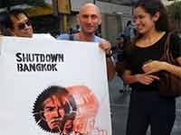 Thai Uprising by Sutee Kunavichayanont | มวลมหาประชาชน สุธี คุณาวิชยานนท์